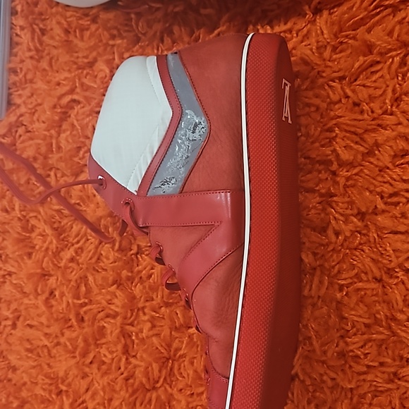 Louis Vuitton men sneakers! Red - Picture 5 of 6